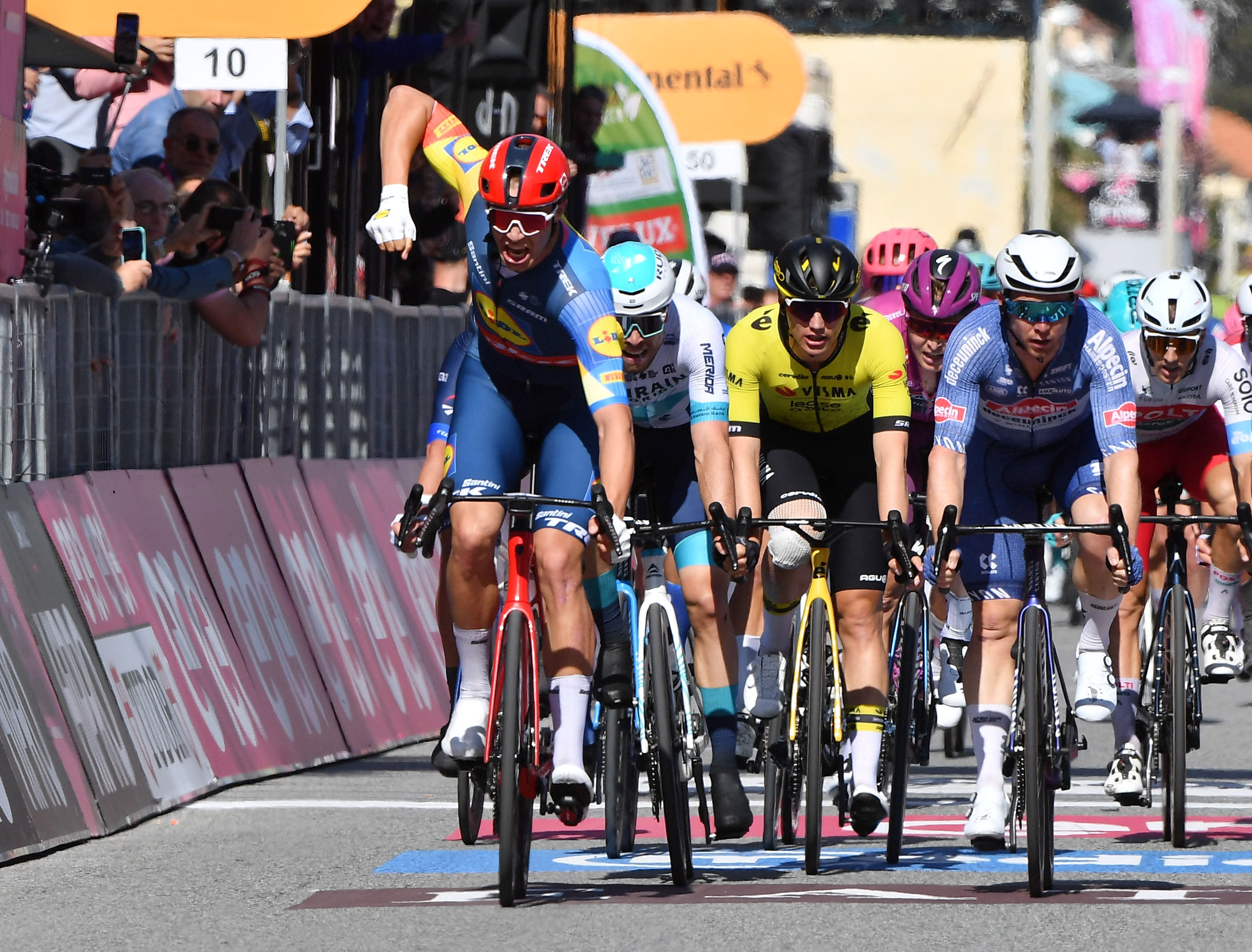 Jonathan Milan ganó la cuarta etapa del Giro de Italia 2024 - crédito REUTERS