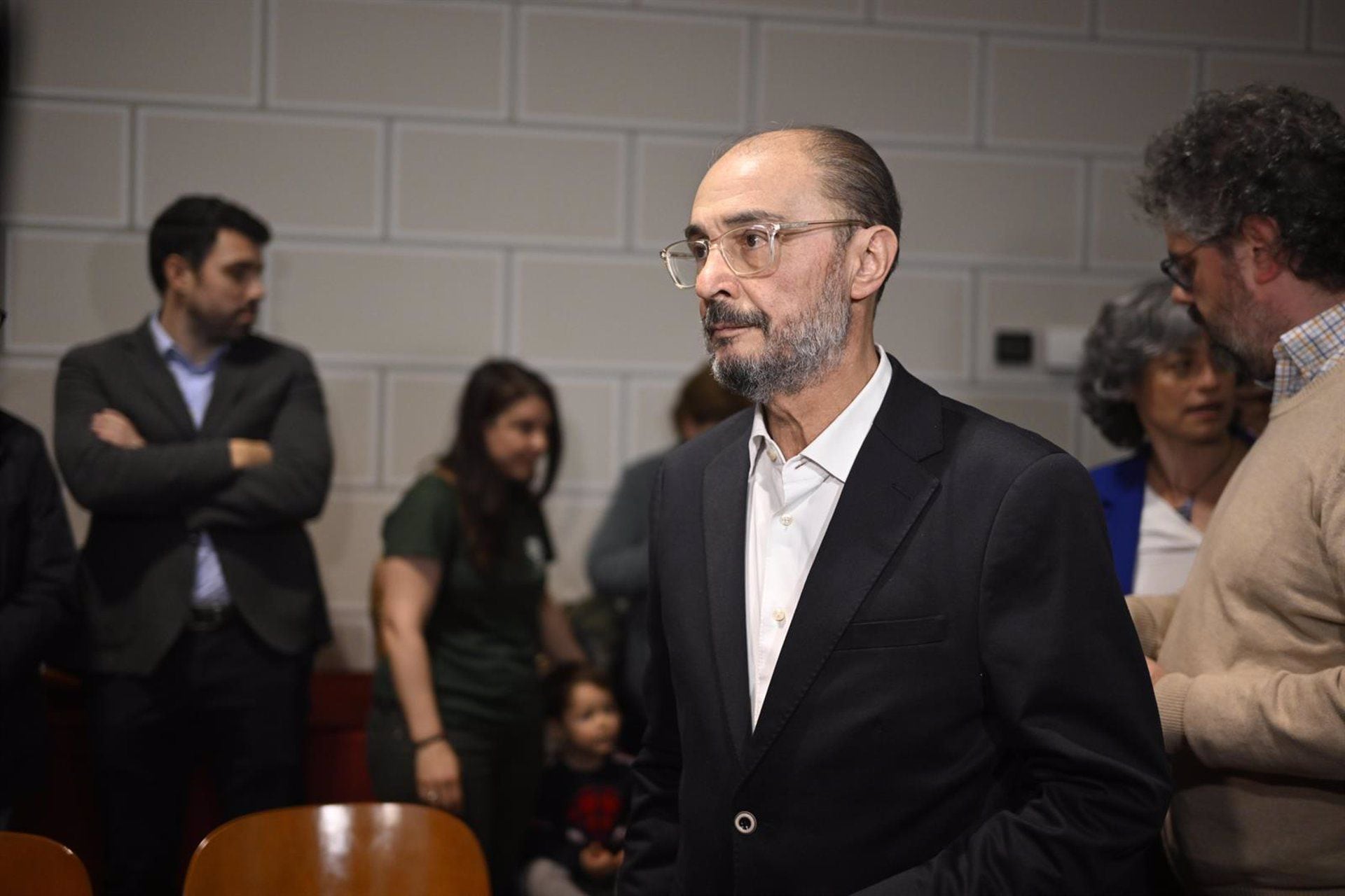 El expresidente de Aragón Javier Lambán a su llegada a la presentación de su libro 'Una emoción política', en la Diputación de Zaragoza, a 18 de abril de 2024, en Zaragoza, Aragón (España). (Marcos Cebrián - Europa Press)
