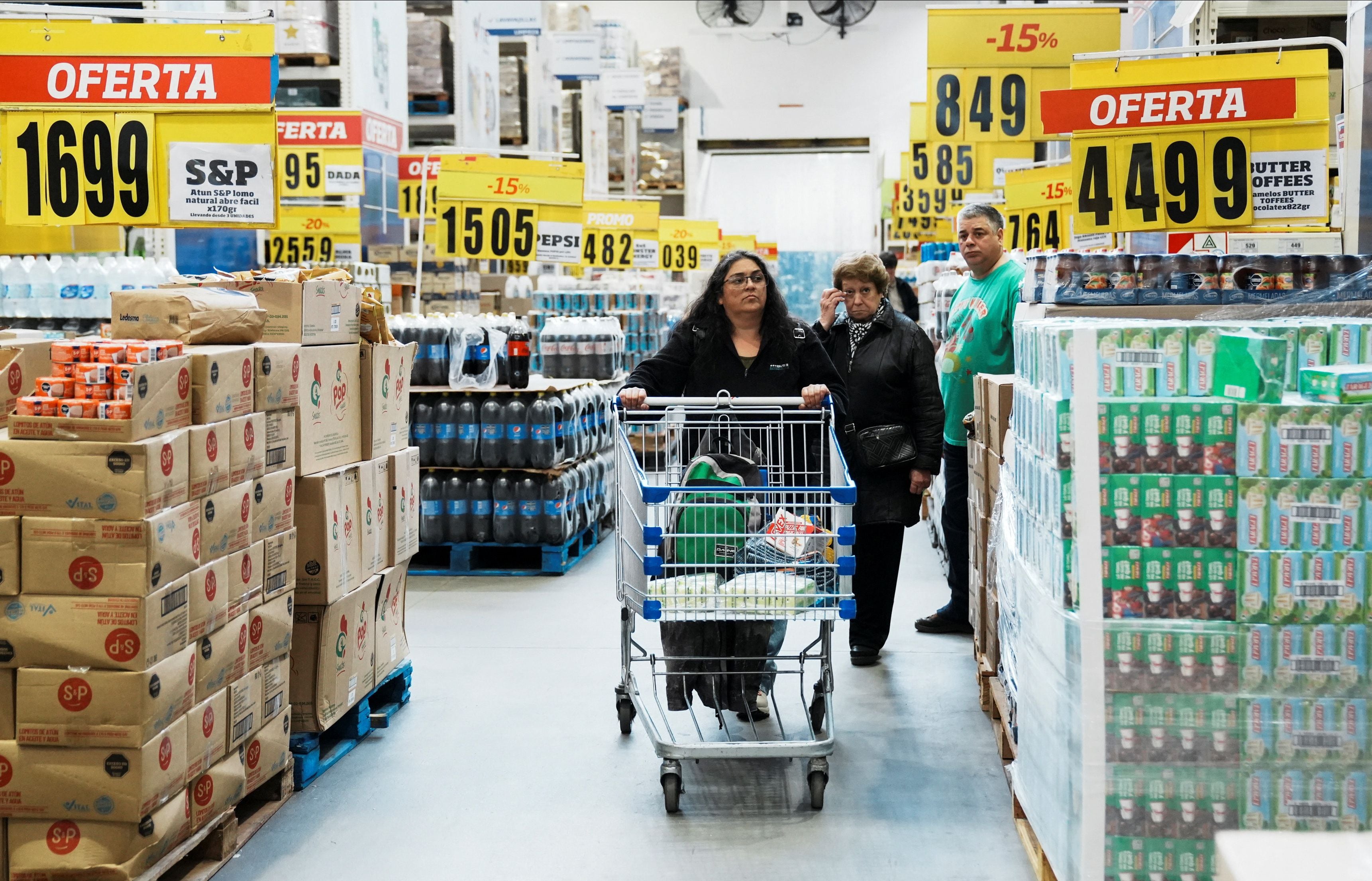 La búsqueda de precios más bajos se profundizó en la población
REUTERS/Irina Dambrauskas