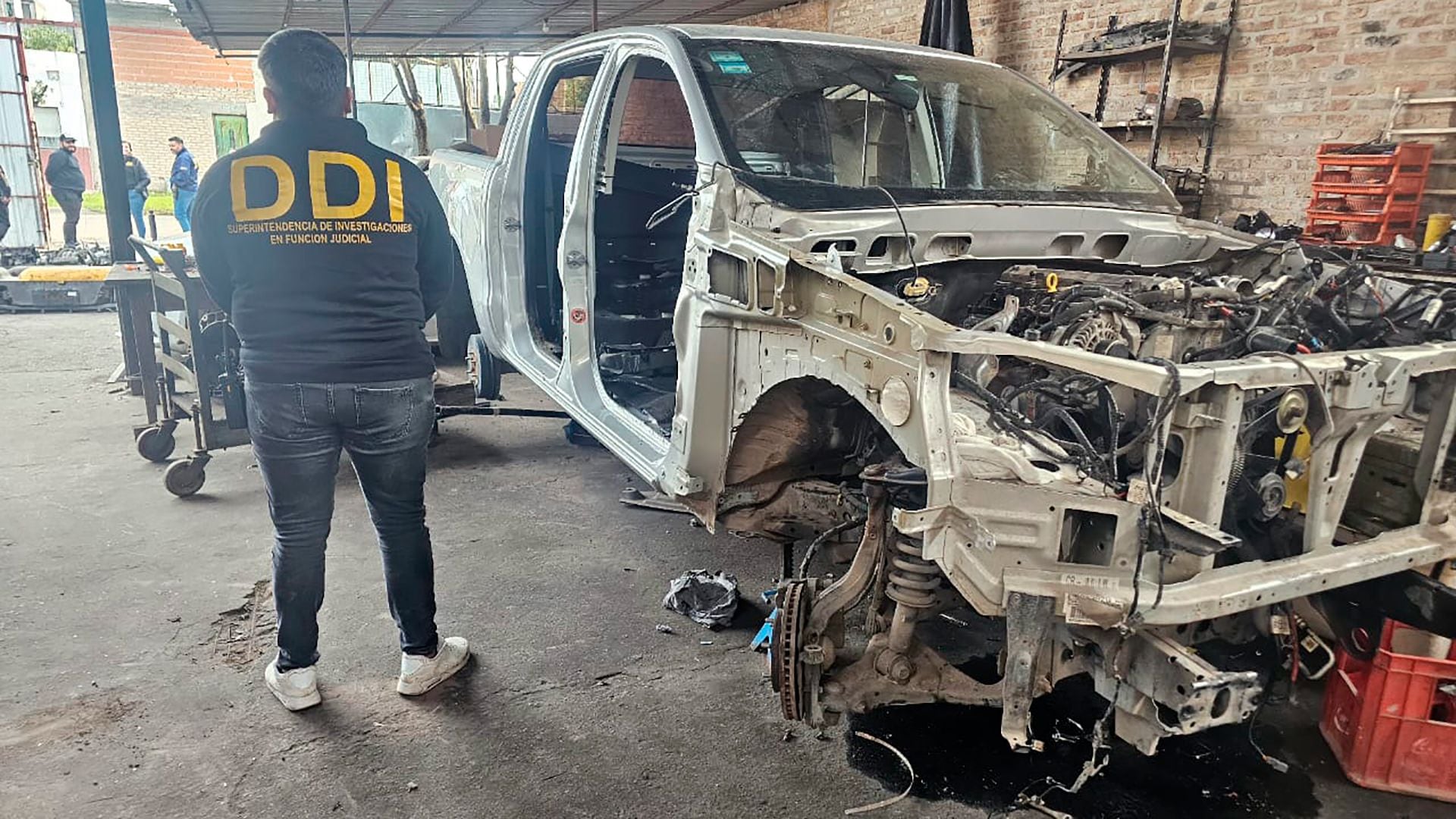 TALLER DESARMADERO LA MATANZA POLICIA BONAERENSE