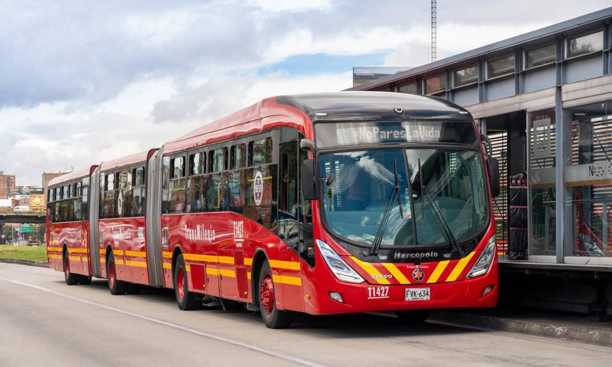 La compañía instó a los ciudadanos a evitar maniobras que pongan en riesgo su integridad - crédito Transmilenio