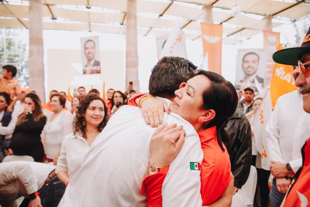 Jorge Álvarez Máynez felicitó a su mamá por el Día de las Madres. | Twitter Jorge Álvarez Máynez