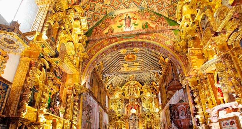 La iglesia San Pedro Apóstol de Andahuaylillas es conocida como la 'Capilla Sixtina de América'. (Foto: Marco Nishiyama Centeno.)