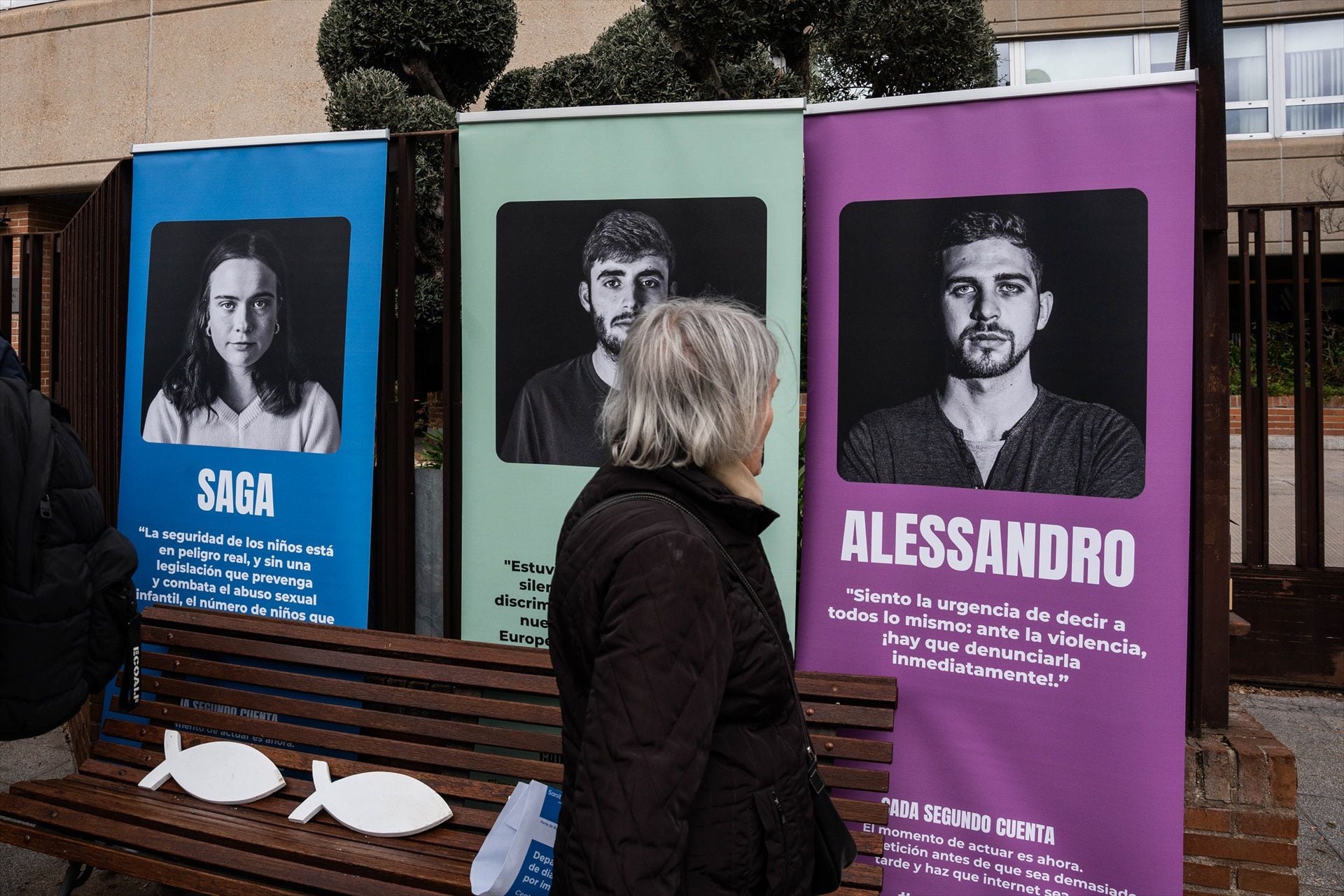 Concentración de víctimas y supervivientes de abusos sexuales en el ámbito de la Iglesia católica frente a la sede de la Conferencia Episcopal en Madrid el pasado mes de marzo. (Matias Chiofalo / Europa Press)