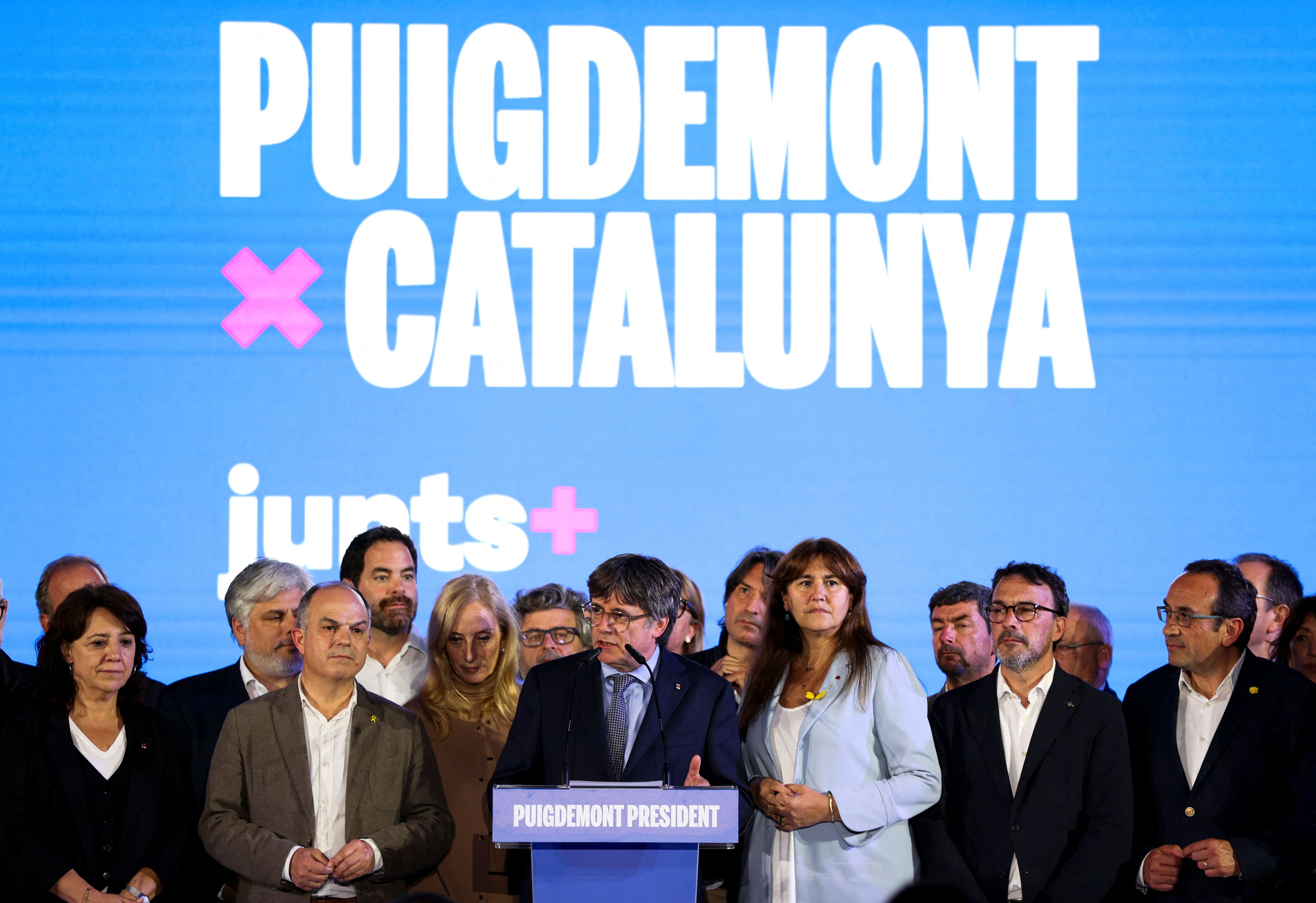 El líder de Junts Per Catalunya, Carles Puigdemont, en rueda de prensa tras las elecciones celebrada en la ciudad francesa de Argeles-sur-Mer, (REUTERS/Bruna Casas)