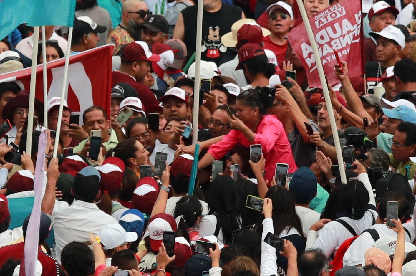 Así fue recibida Claudia Sheinbaum en el Zócalo (REUTERS/Henry Romero)