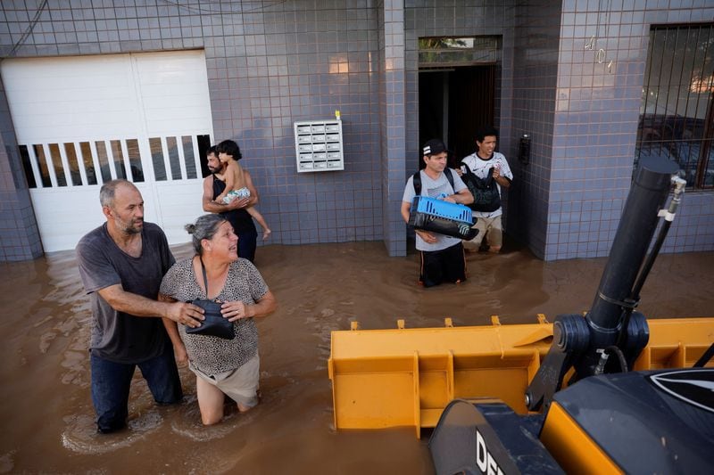 Más de 1,5 millón de personas fueron evacuadas en el sur de Brasil por las inundaciones (REUTERS/Amanda Perobelli)