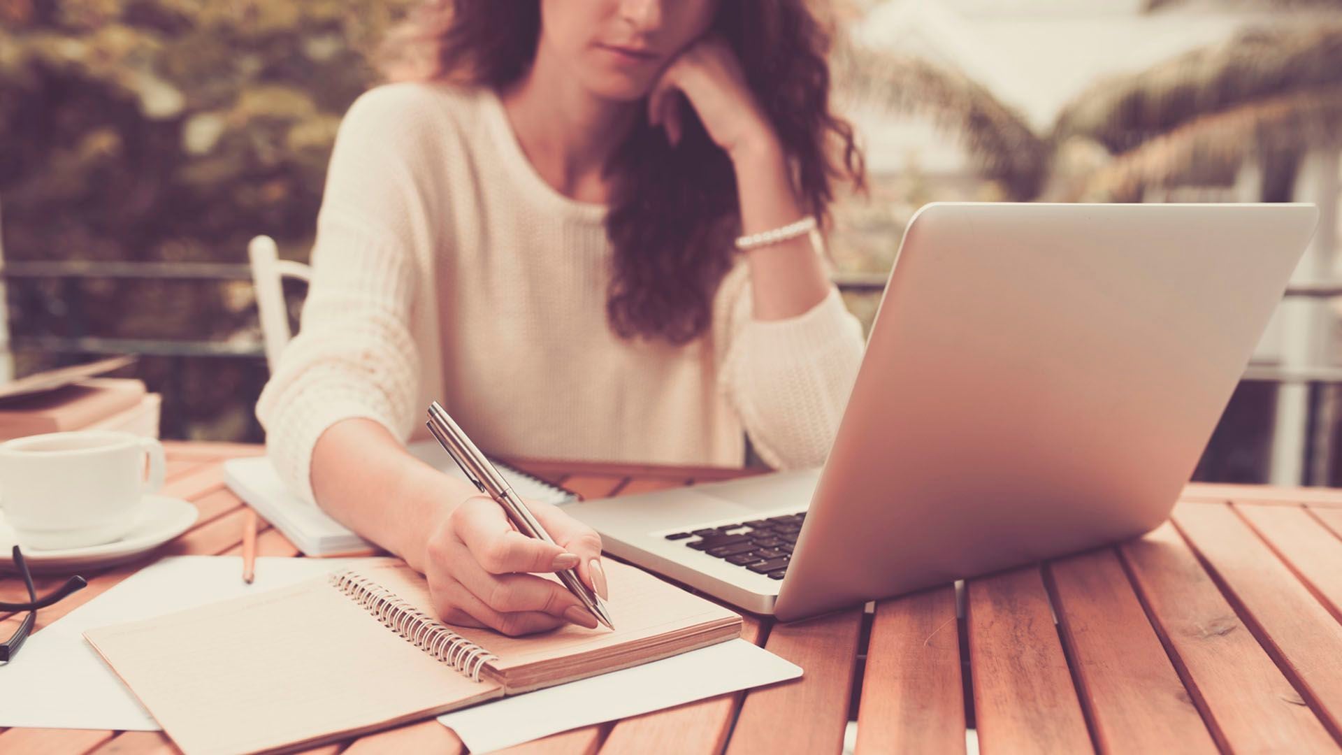 El programa cuenta con subsidios del 100, y 75 y 50% del costo el cual será asignado dependiendo de el perfil del estudiante - crédito iStock