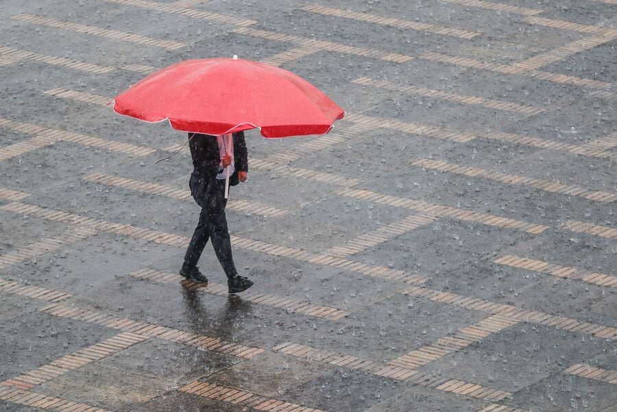 En Bogotá y varias regiones del país el fin de semana será pasado por agua e incluso con tormentas eléctricas en algunas regiones - crédito Colprensa/John Paz