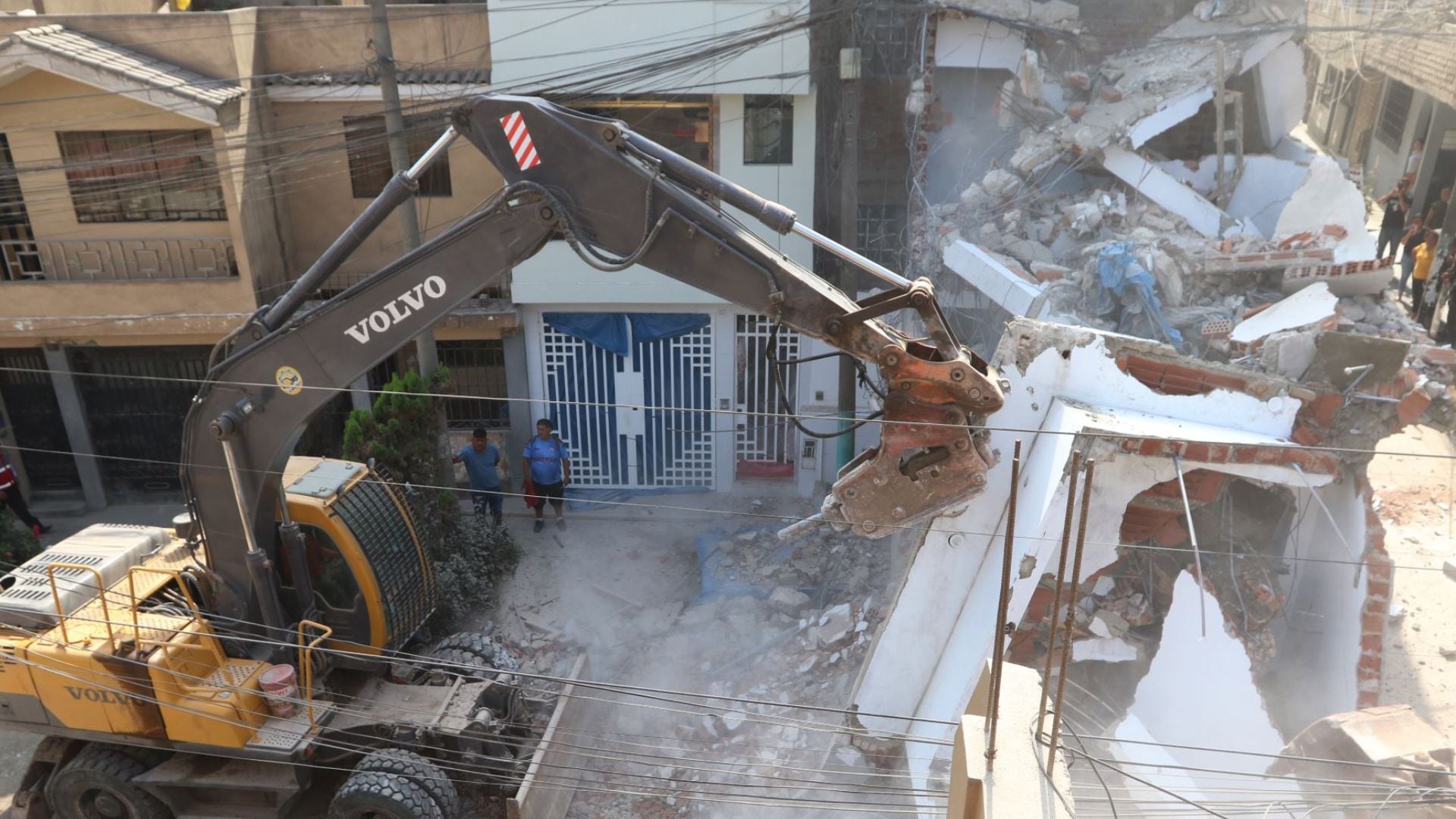 Congreso de la República: Comisión busca que juez de paz se encargue de la demolición