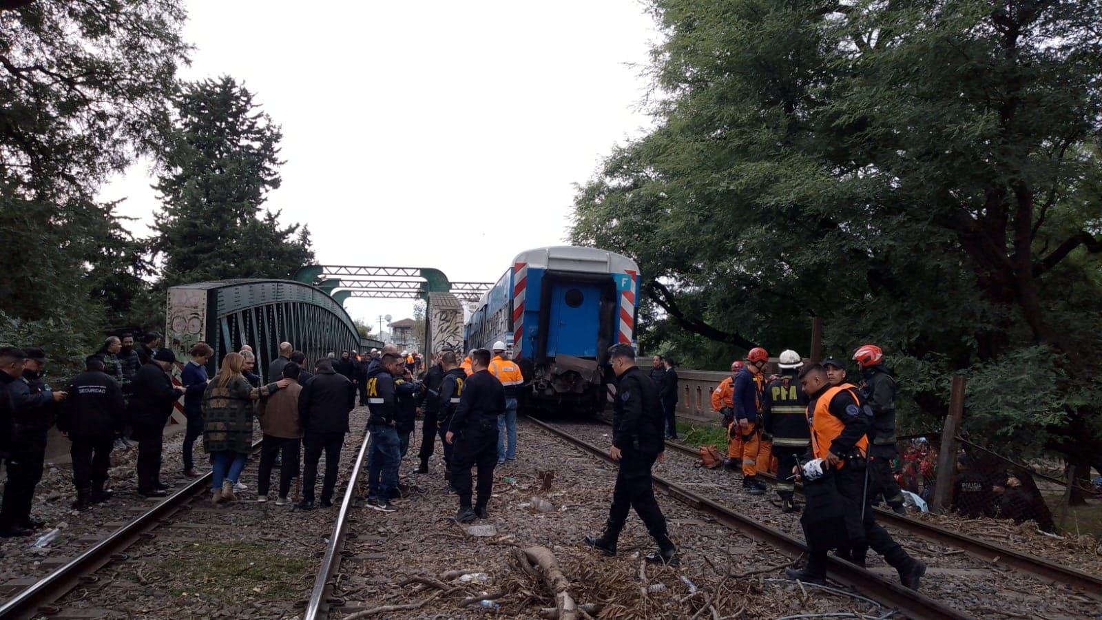 Chocaron dos trenes en Palermo