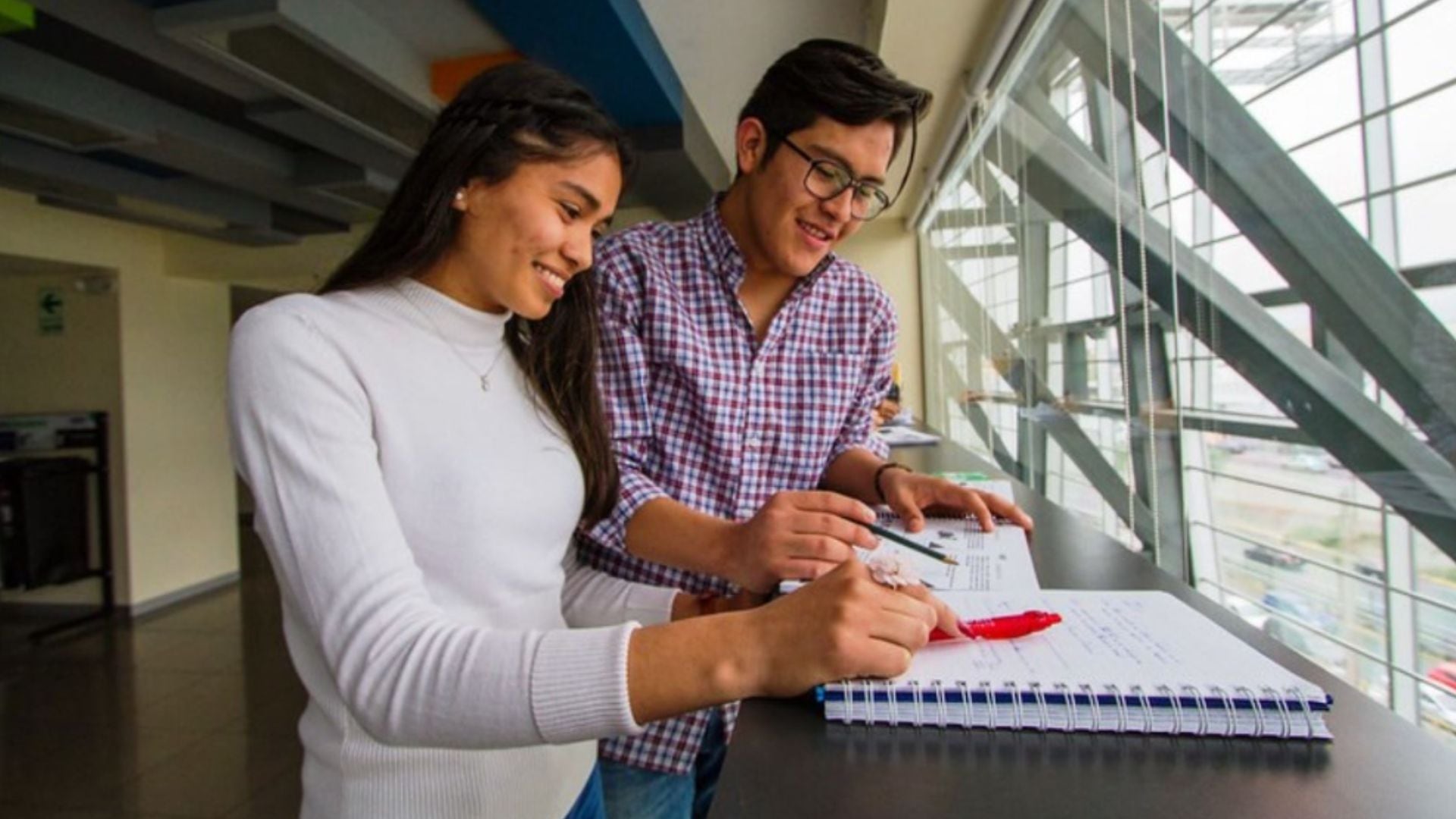 Becas para peruanos para estudiar maestría en Suiza