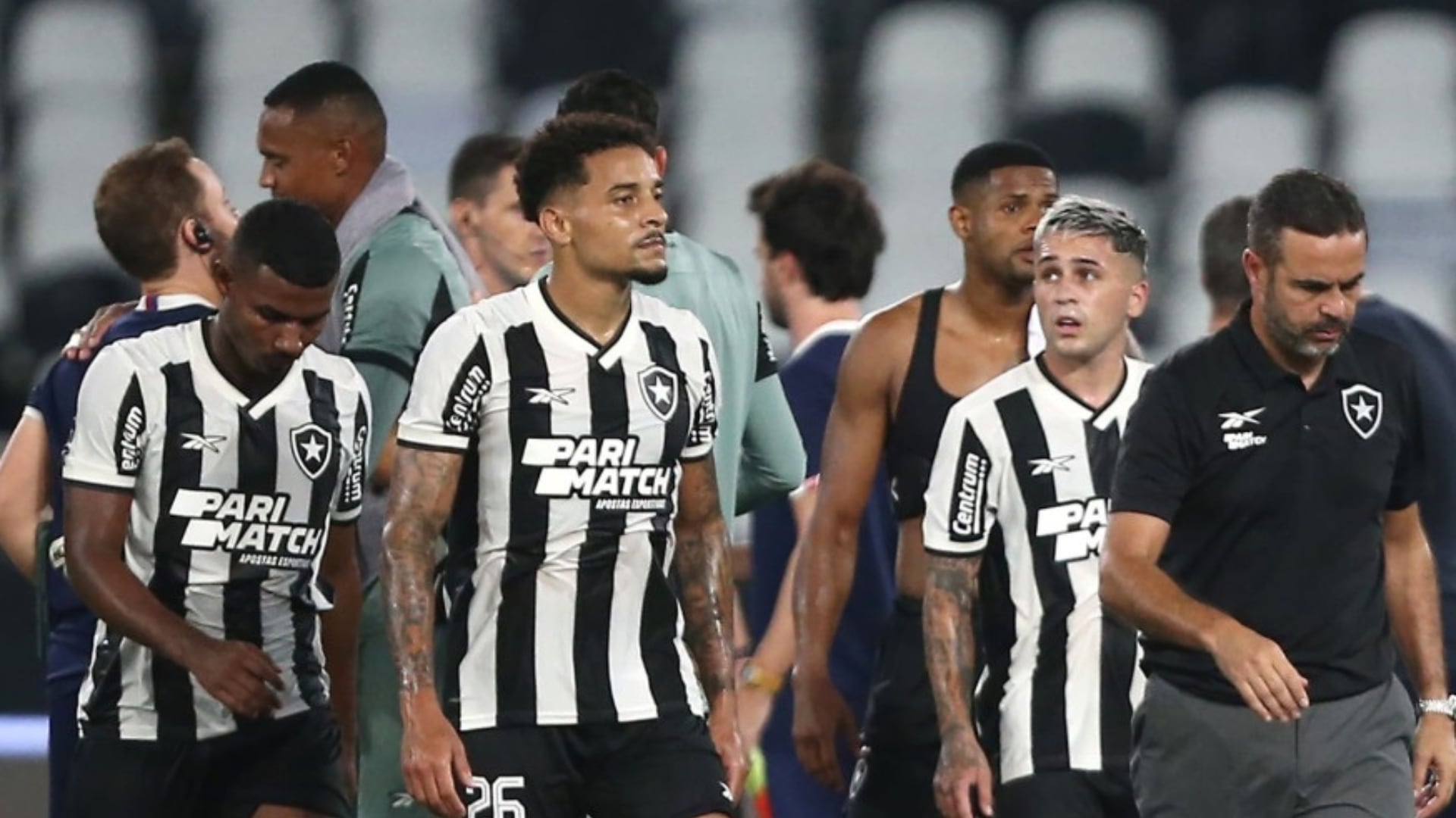 Botafogo, rival de Universitario en Copa Libertadores, separó a dos jugadores por indisciplina a poco del duelo en estadio Monumental. - créditos: Getty Images