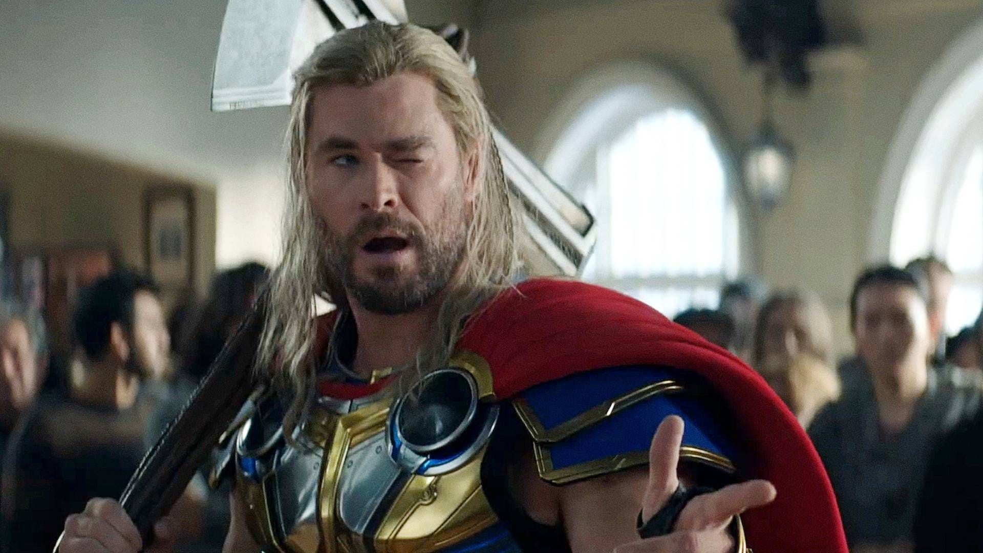 Chris Hemsworth - Thor