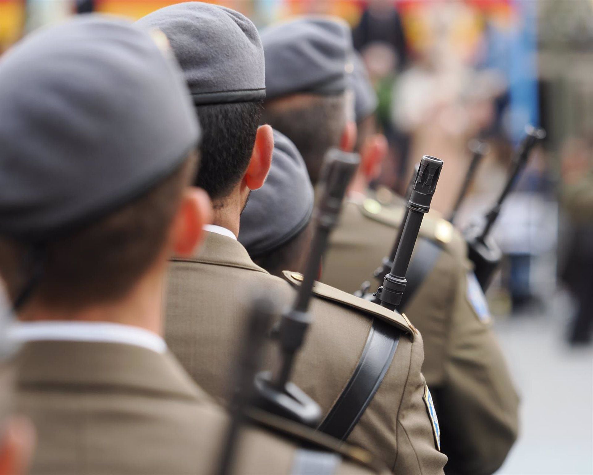 Militares en la Parada Militar del Desfile con motivo del 375 aniversario del Regimiento de Caballería Farnesio nº 12 (Photogenic/Claudia Alba - Europa Press)
