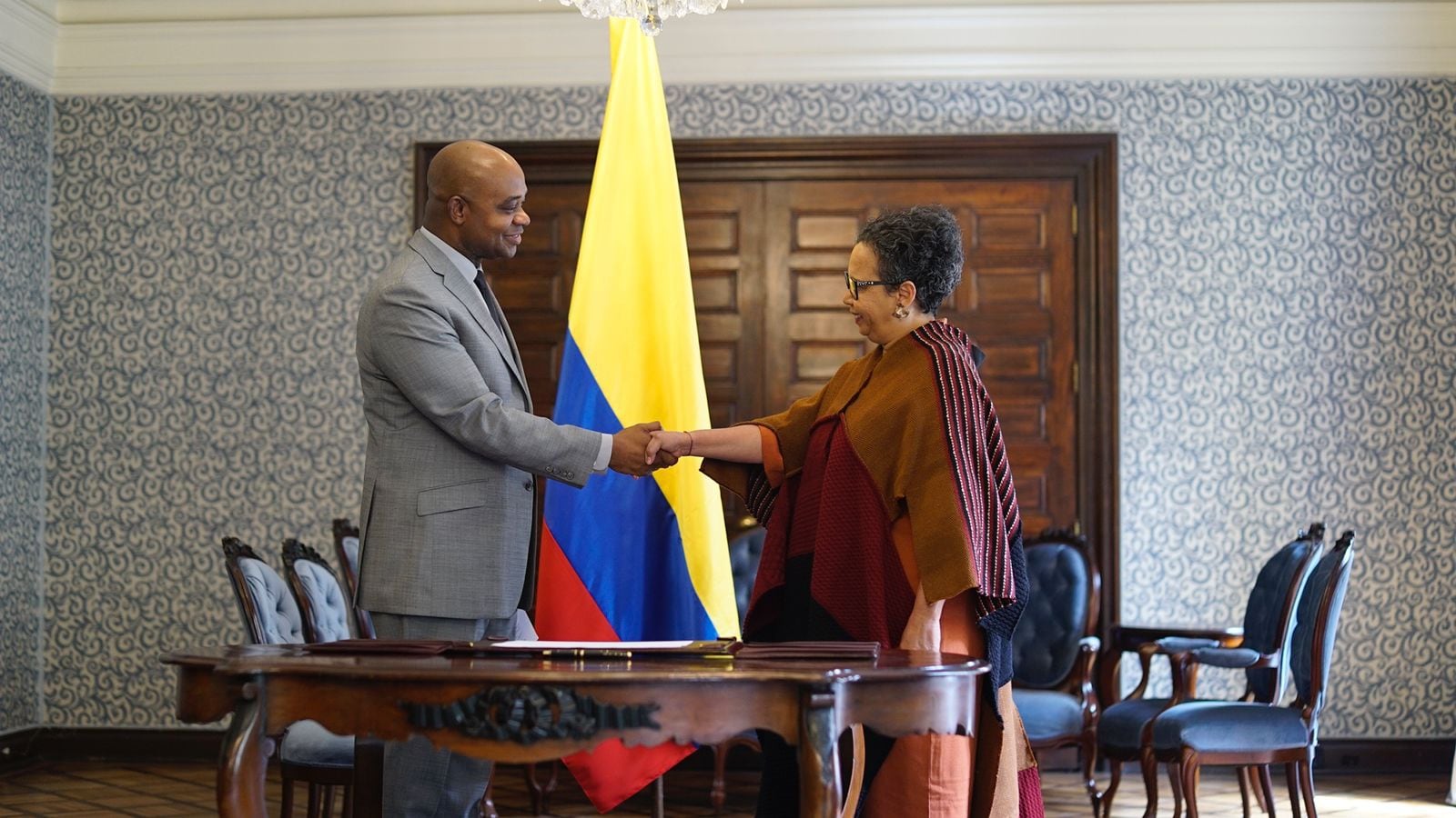 El canciller posesionó a Claudia Mosquera Rosero como embajadora de Colombia ante Senegal, marcando un hito en el fortalecimiento de las relaciones bilaterales entre ambos países - crédito Ministerio de Relaciones Exteriores