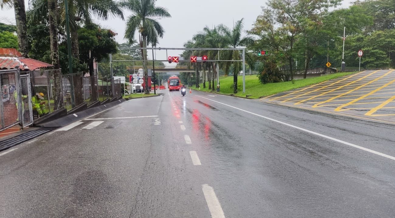 Fuerte accidentó en la vía Bogotá Villavicencio retrasó movilidad - crédito Coviandina/X