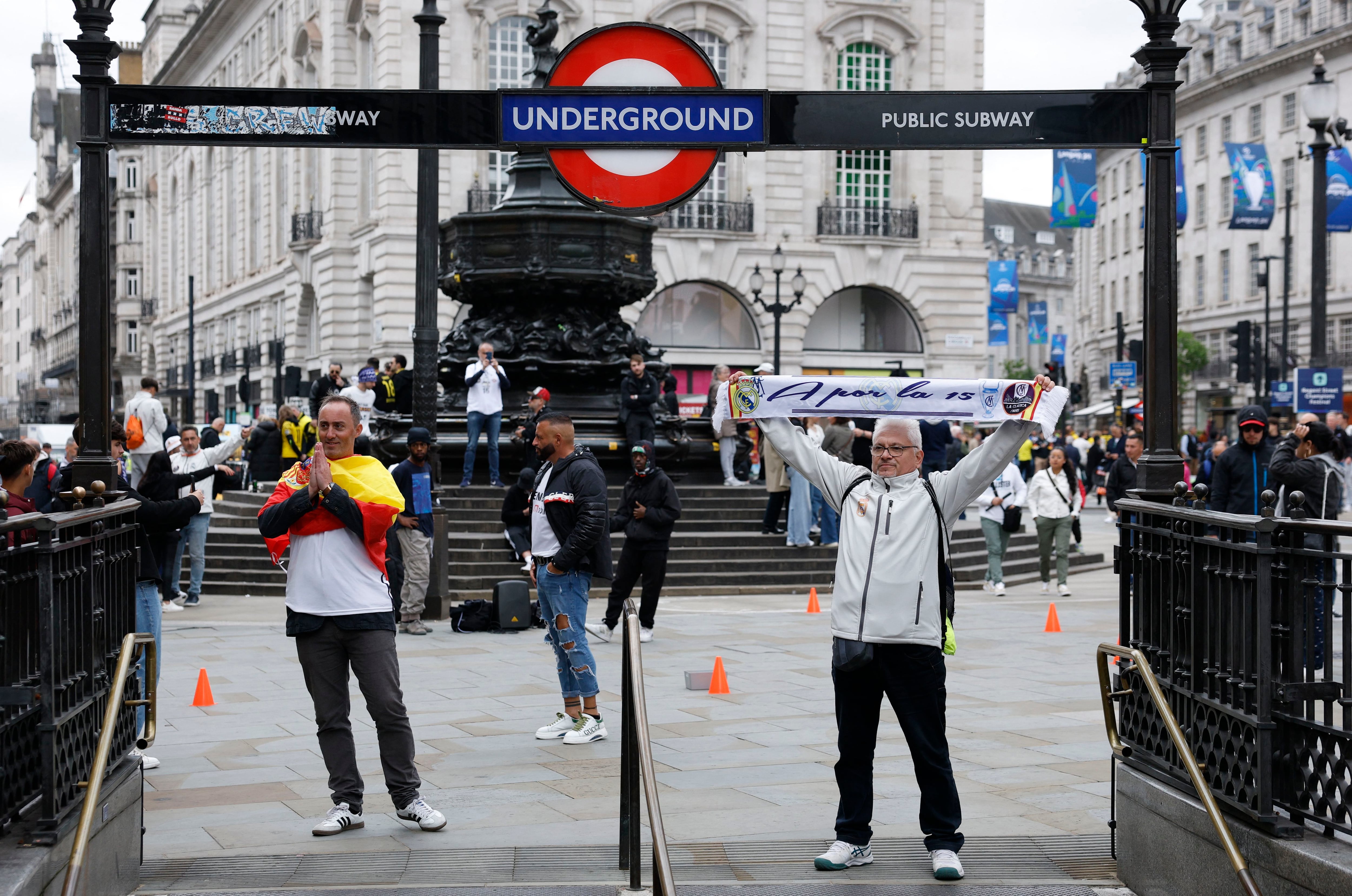 Aficionados del Real Madrid en las calles de Londres. (John Sibley/Reuters)