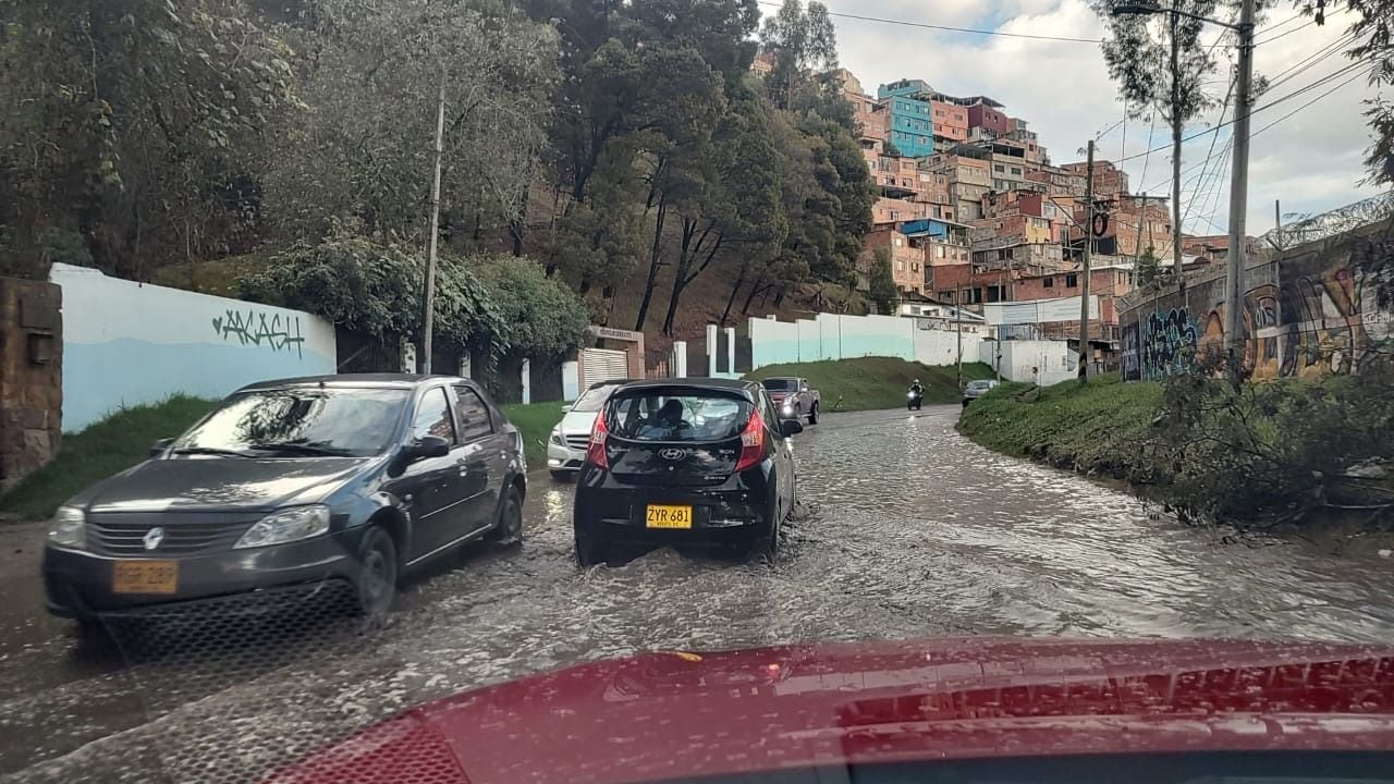 Problemas de movilidad en Usaquén por la lluvia - crédito @BogotaTransito/X