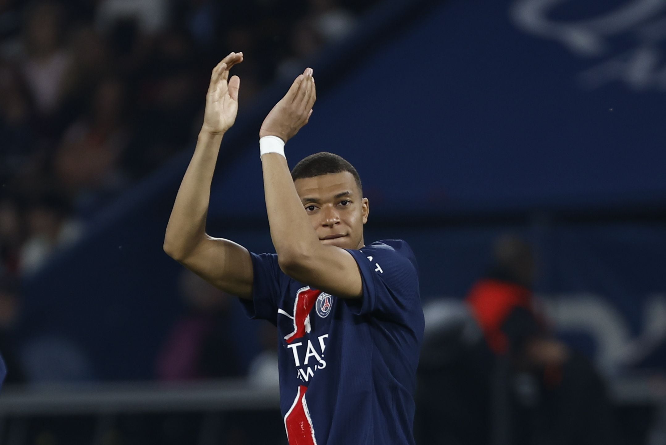 Kylian Mbappe se despide del Paris Saint-Germain (EFE/EPA/MOHAMMED BADRA/Archivo)
