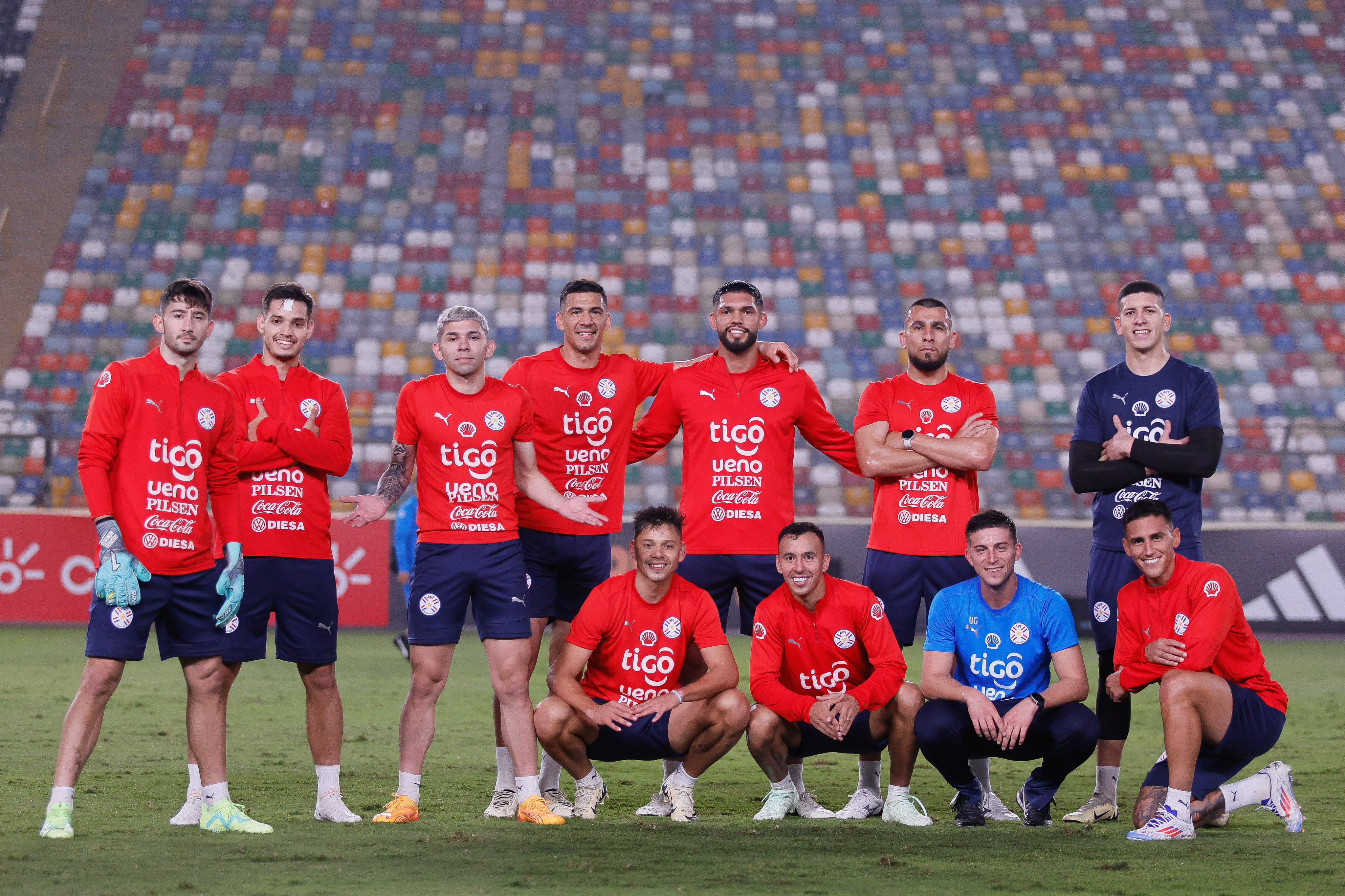 La selección de Paraguay hizo el reconocimiento del estadio Monumental la noche del jueves 6 de junio.