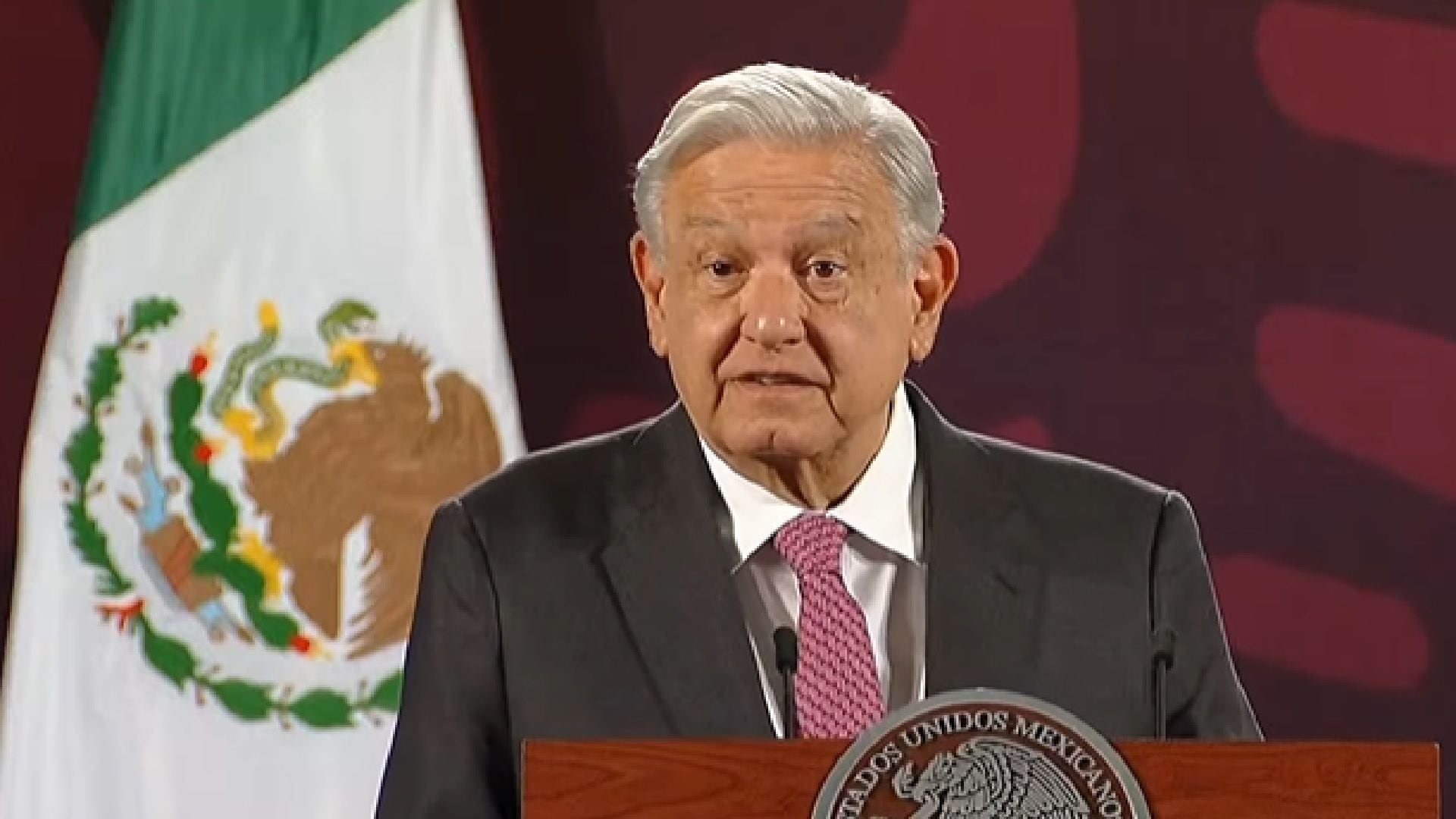 El presidente López Obrador se dijo muy feliz por el resultado de las elecciones presidenciales.