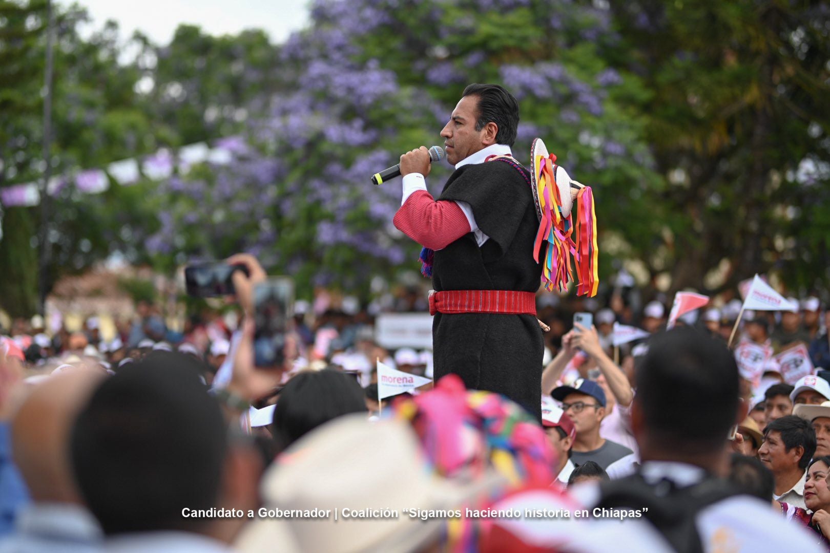 Internautas lo compararon con Samuel García o Sandra Cuevas.

Eduardo Ramírez, Chiapas