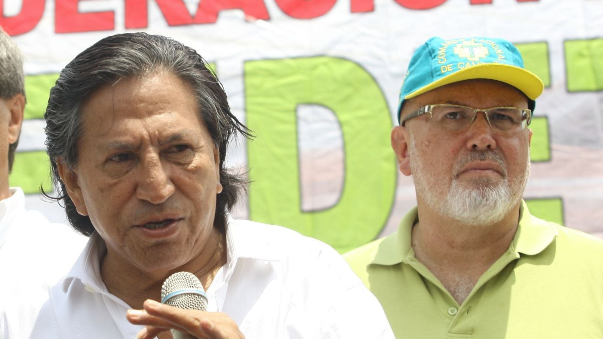 Alejandro Toledo y Carlos Bruce durante una actividad como parte de la campaña presidencial 2011. Foto: Andina