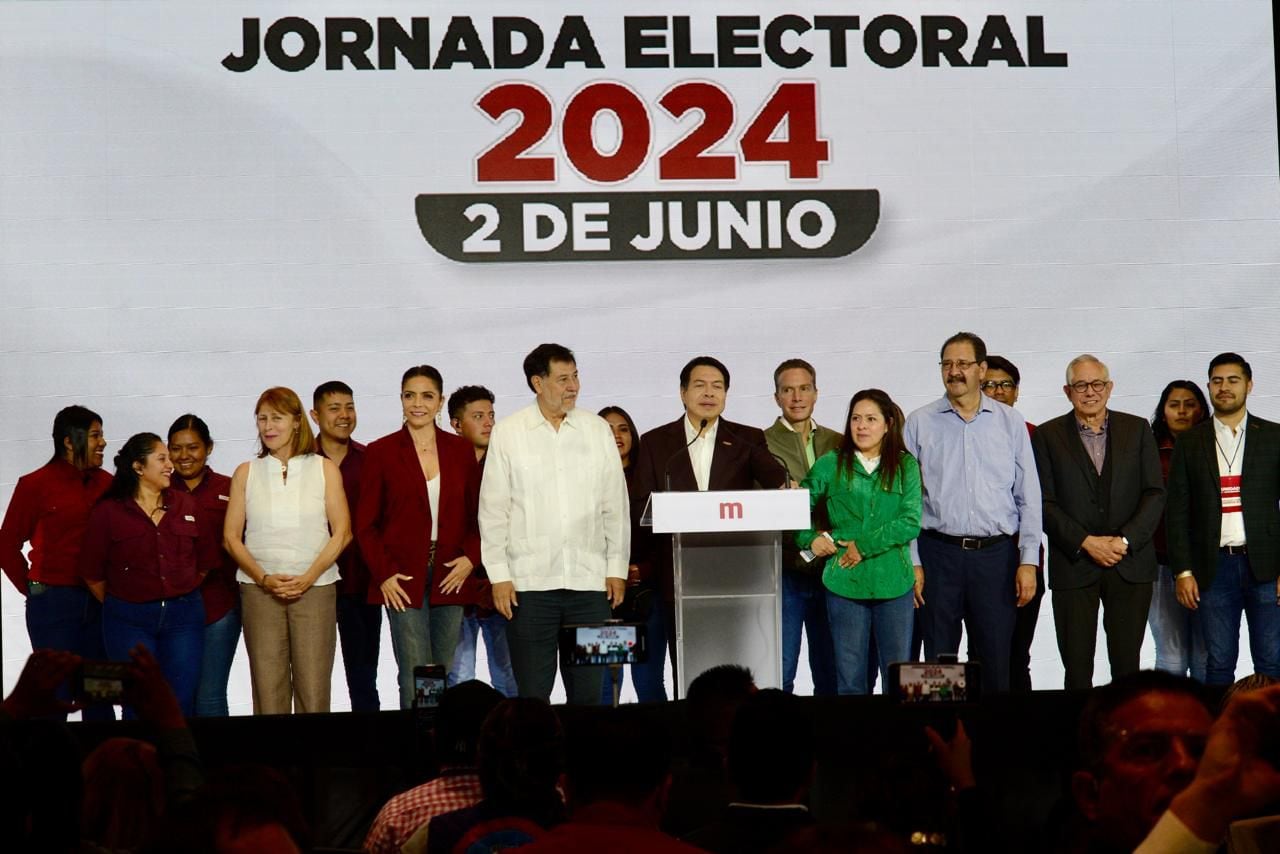 El presidente de Morena, Mario Delgado, salió a dar un mensaje a los medios de comunicación, previo al cierre de casillas, en donde dijo: “ganamos el carro completo”, de acuerdo con sus encuestas de salida en este proceso electoral 2024. Hoy en la Ciudad de México. Infobae México /Javier Lira Otero