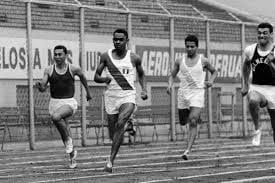 Acevedo logró superar tiempos récord en competencias internacionales, aunque su marca mundial nunca fue oficializada por la Comisión Técnica de Atletismo.
Foto: El Comercio