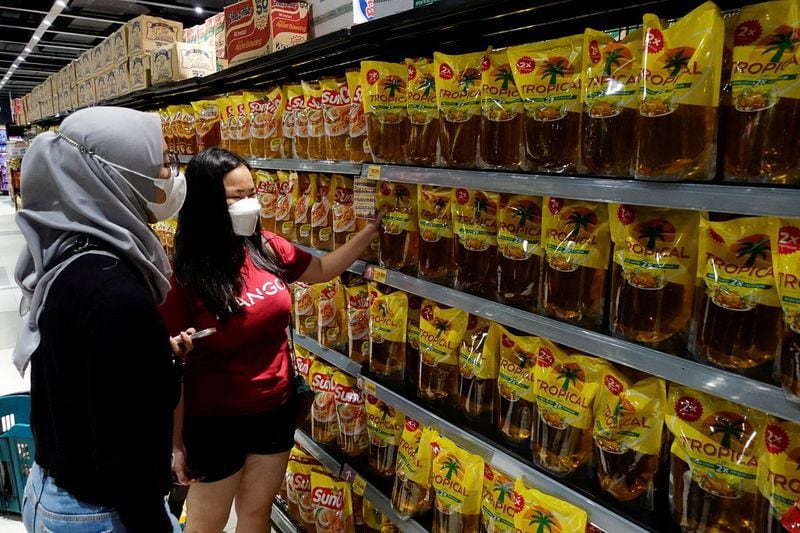 El aceite de palma se puede adquirir fÃ¡cilmente (REUTERS/Willy Kurniawan)