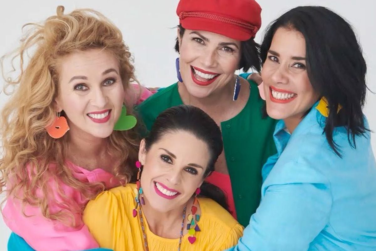 Rebeca Escribens recibe apoyo de sus amigas. (Foto: Instagram)