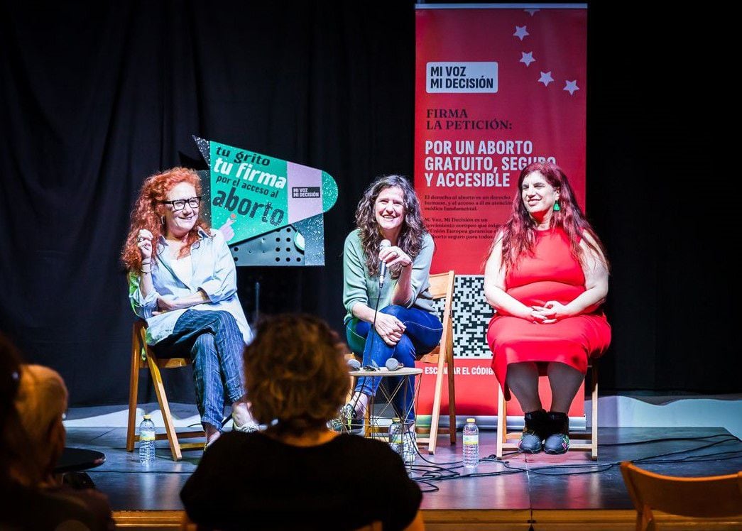 De izquierda a derecha: Cristina Fallarás, Kika Fumero y Luciana Peker. (Cedida)