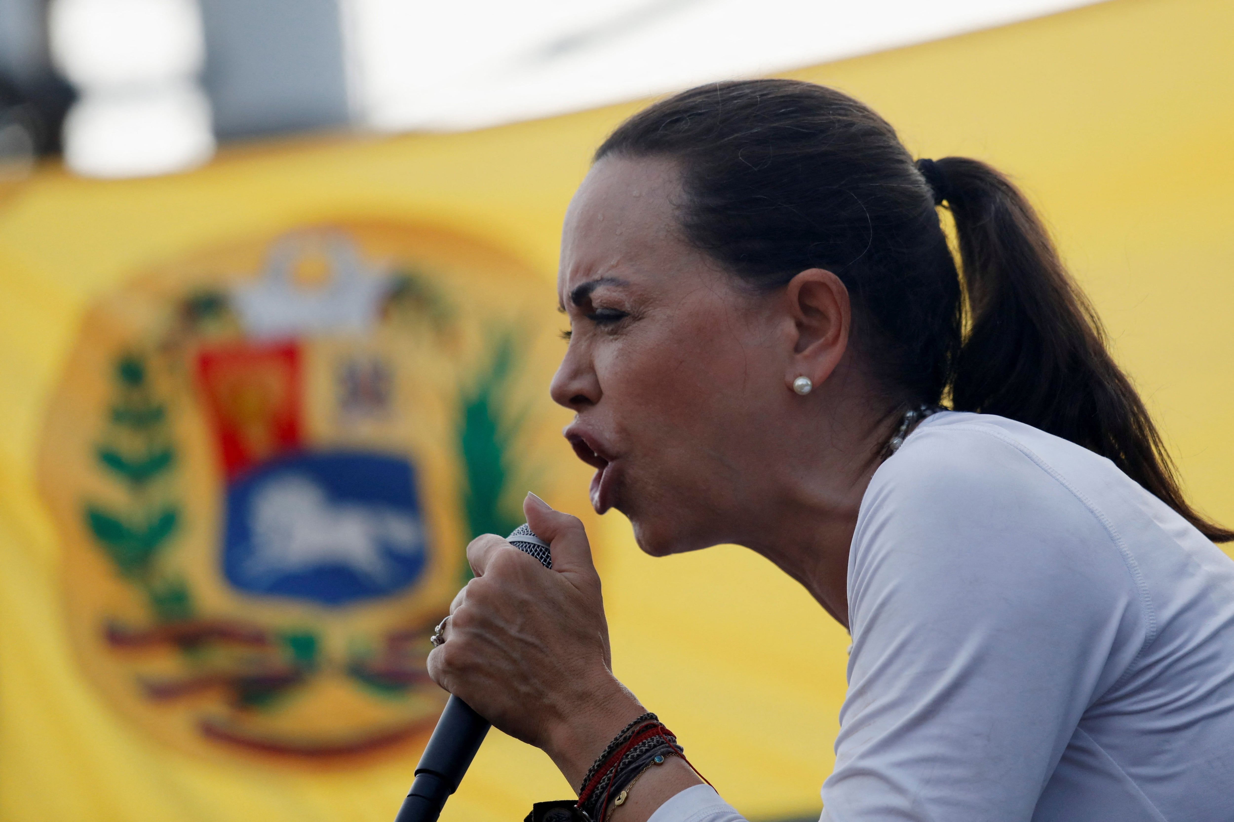 La líder opositora venezolana insistió en la organización ciudadana a través de los llamados “comanditos” para sumar fuerzas para los comicios presidenciales (REUTERS/Leonardo Fernandez Viloria)