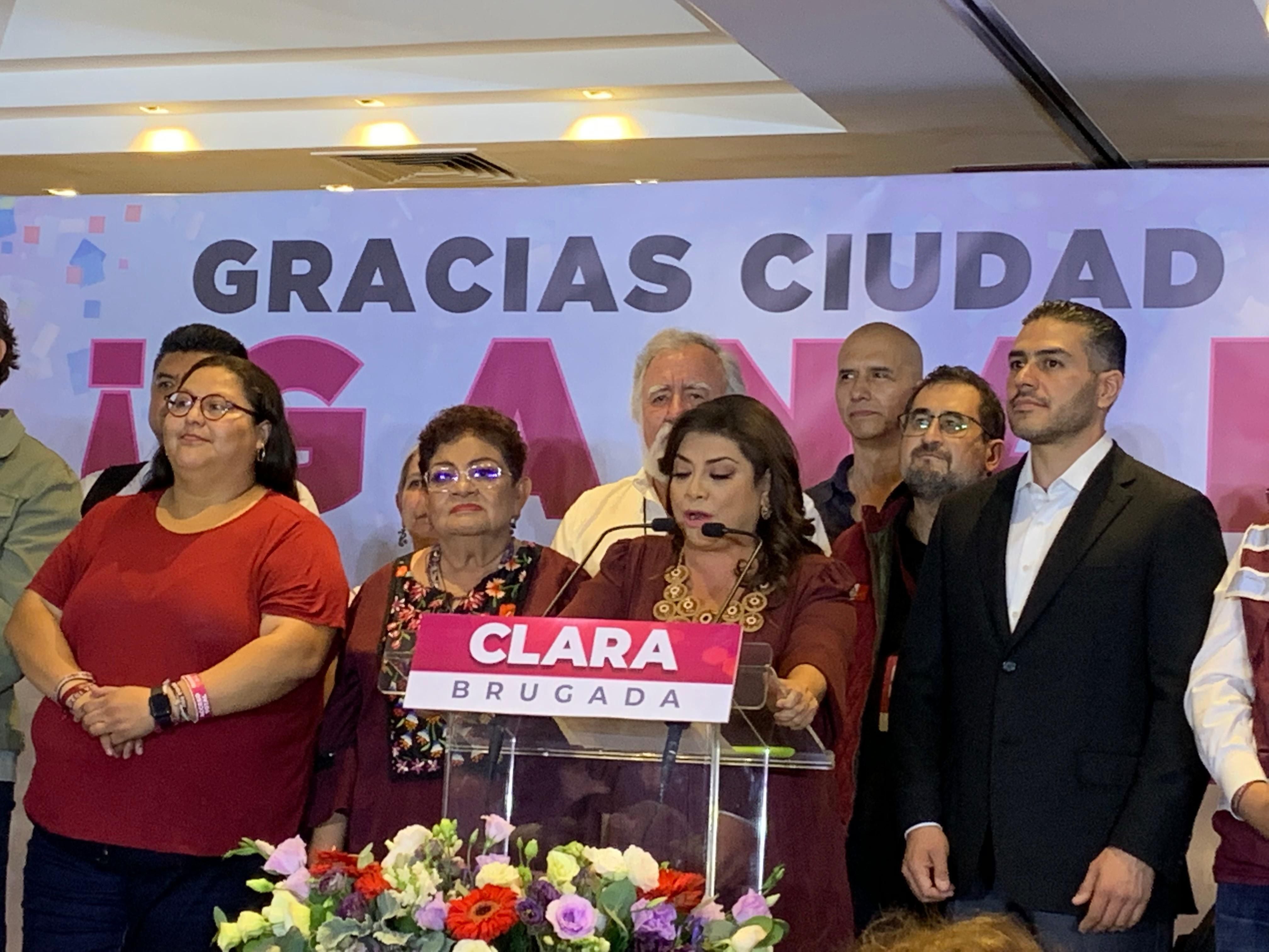 Clara Brugada y contingente morenista en evento de cierre de casillas en CDMX

Foto:
Infobae México/ Max Alonso