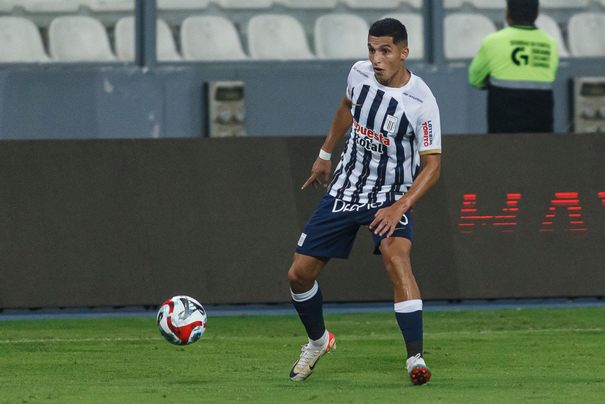 Kevin Serna es uno de los mejores futbolistas de Alianza Lima en 2024. - Crédito: Getty Images