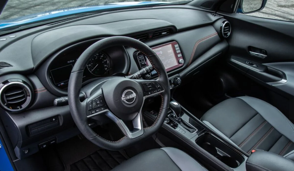 Nissan Kicks interior