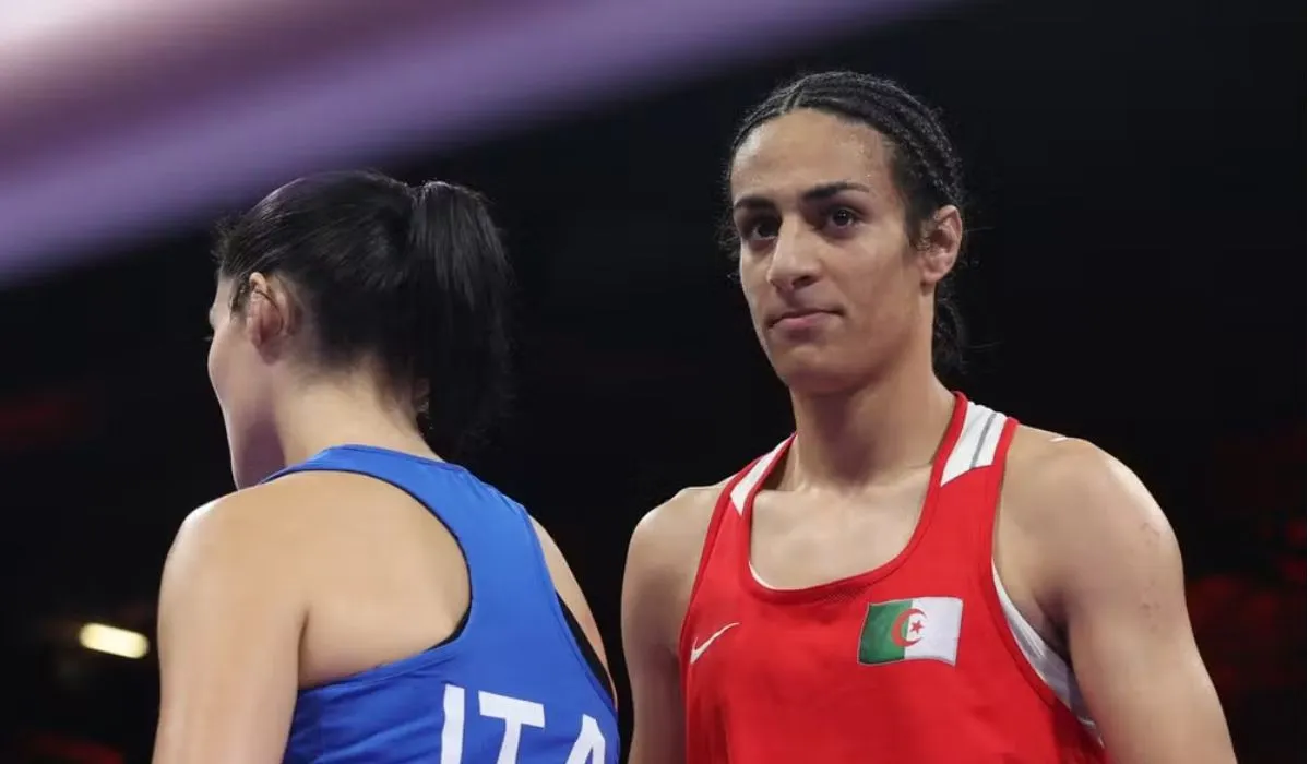 Ángela Carini e Imane Khelif en la primera ronda de la categoría de boxeo femenino menor de 66 kg en los Juegos Olímpicos de París 2024