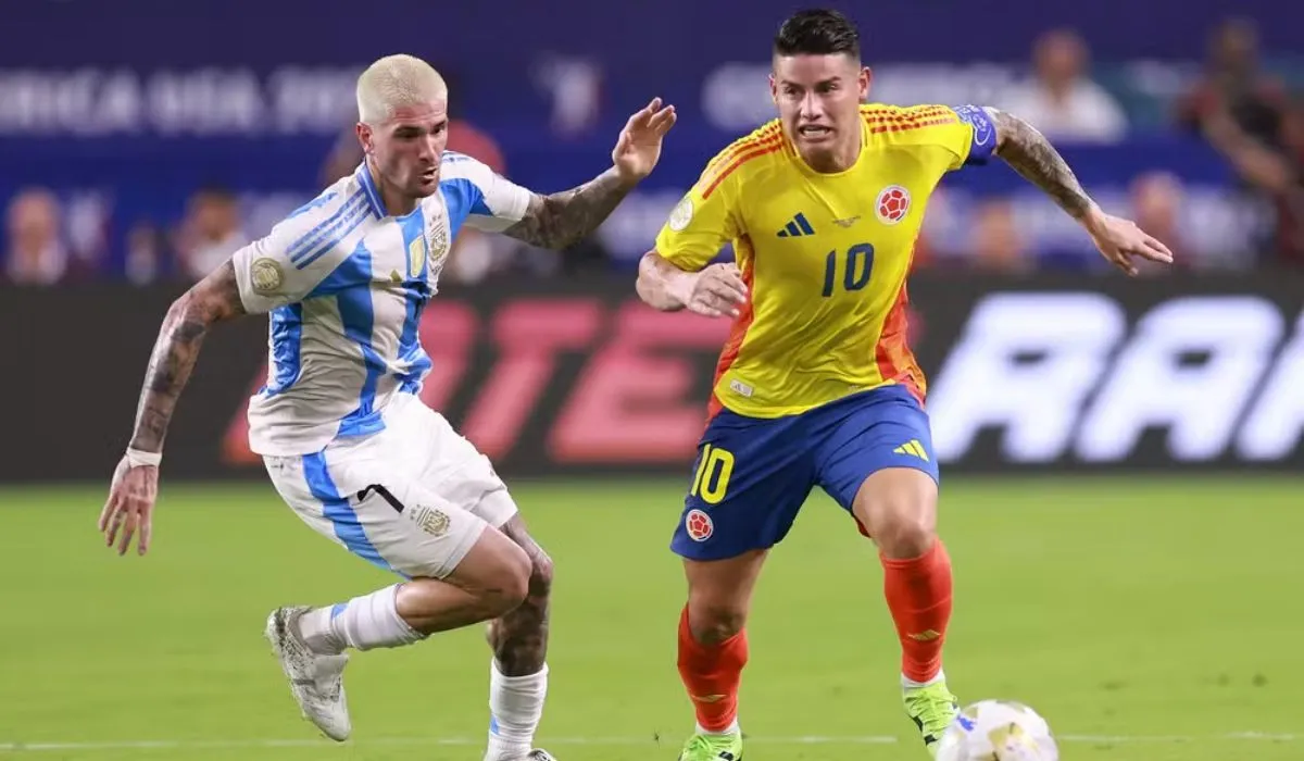 James Rodríguez en acción en la final de la Copa América, entre Argentina y Colombia