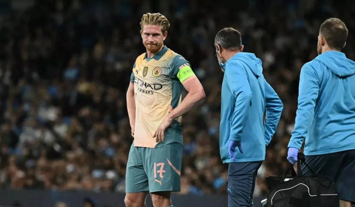 Kevin de Bruyne tuvo que abandonar el campo en el descanso del partido del Manchester City contra el Inter de Milán