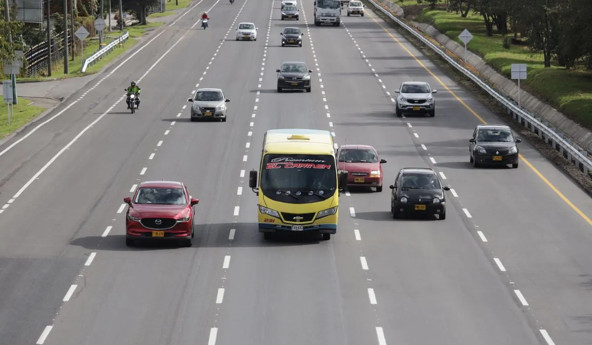 Puedes ahorrar dinero matriculando tu carro en otros municipios